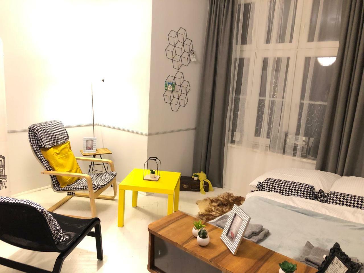 Luxury Retro Apartment, City Center, Wifi Krakow Luaran gambar