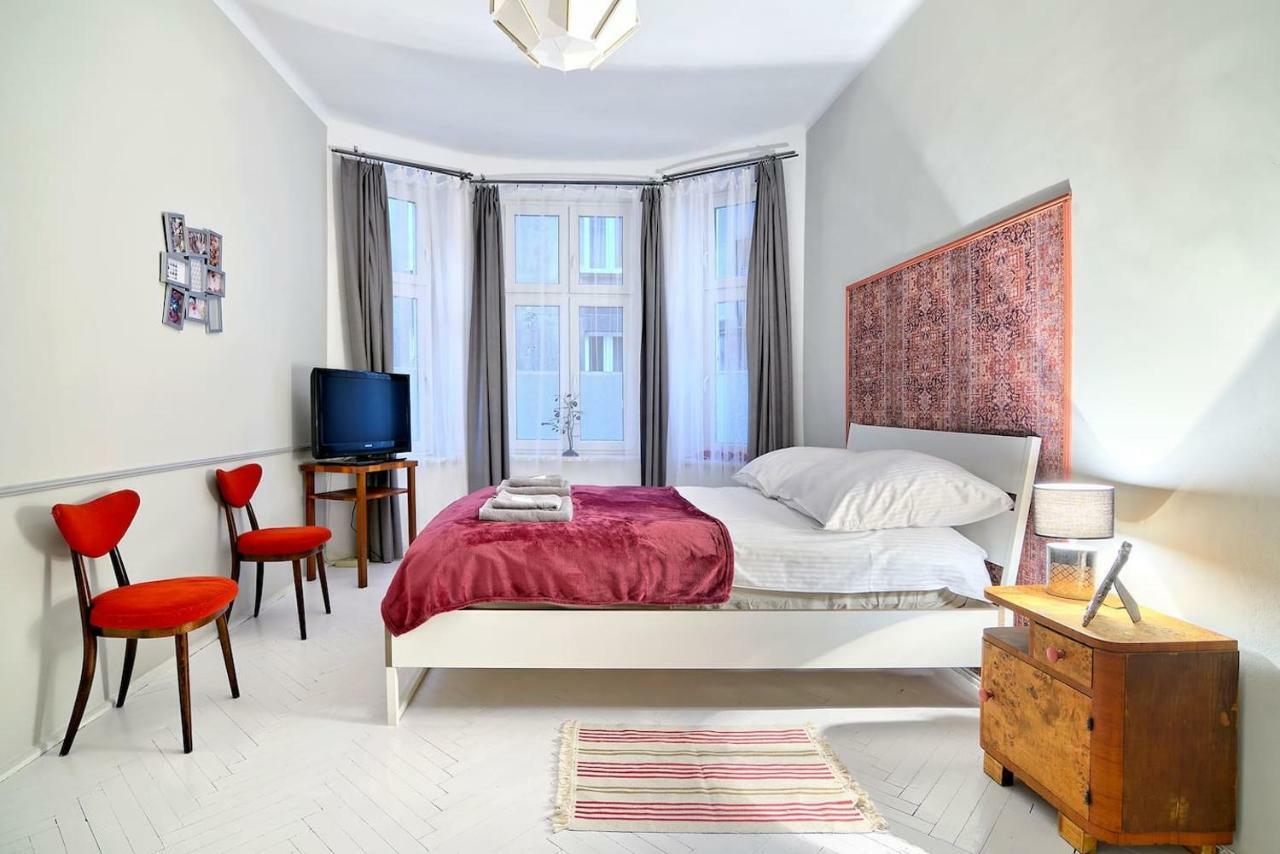 Luxury Retro Apartment, City Center, Wifi Krakow Luaran gambar