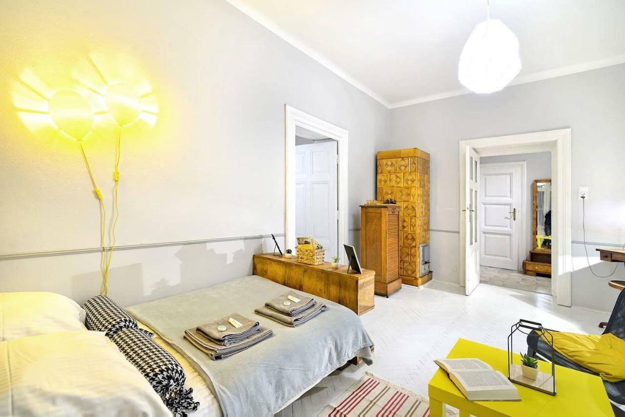 Luxury Retro Apartment, City Center, Wifi Krakow Luaran gambar