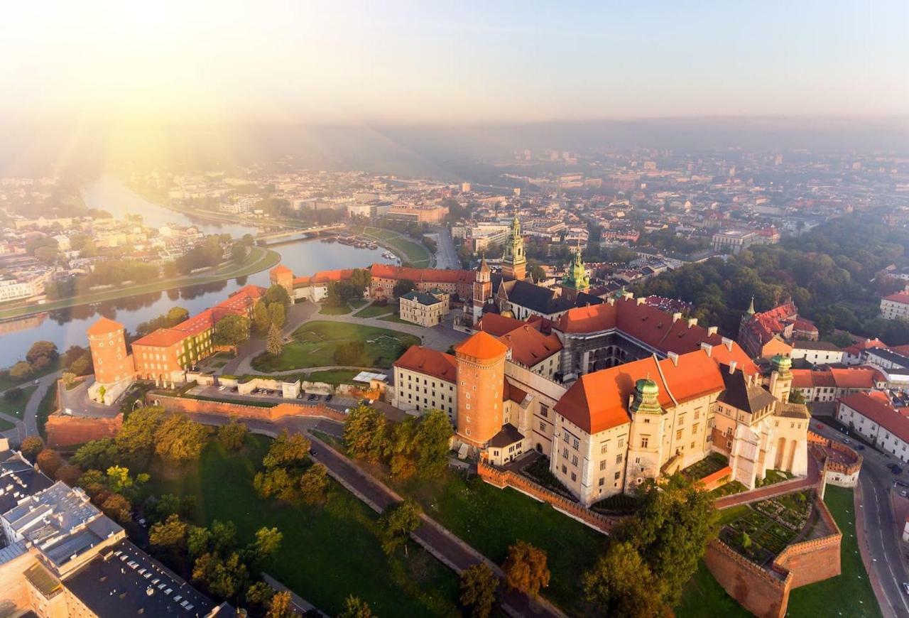 Luxury Retro Apartment, City Center, Wifi Krakow Luaran gambar