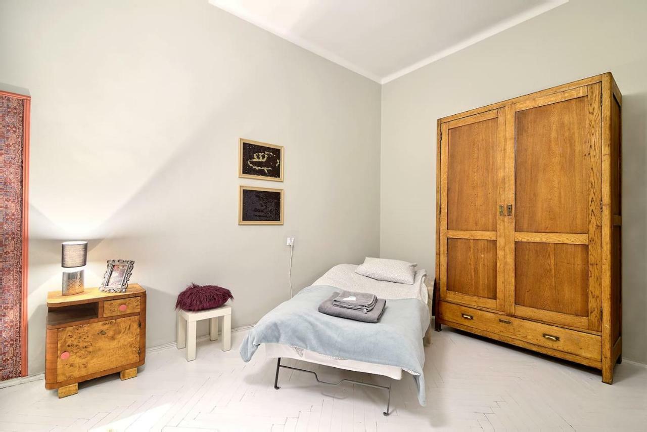 Luxury Retro Apartment, City Center, Wifi Krakow Luaran gambar