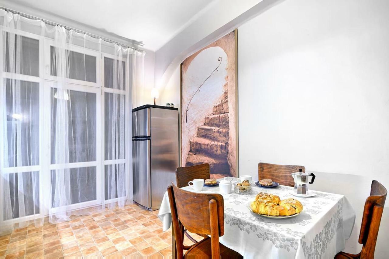 Luxury Retro Apartment, City Center, Wifi Krakow Luaran gambar