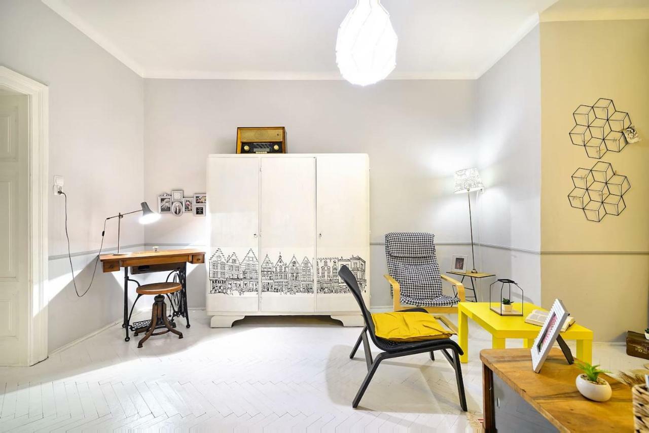 Luxury Retro Apartment, City Center, Wifi Krakow Luaran gambar