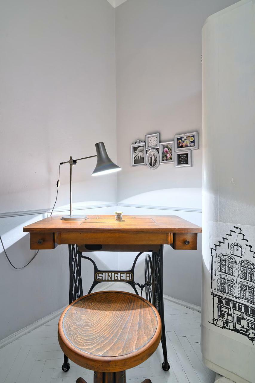 Luxury Retro Apartment, City Center, Wifi Krakow Luaran gambar